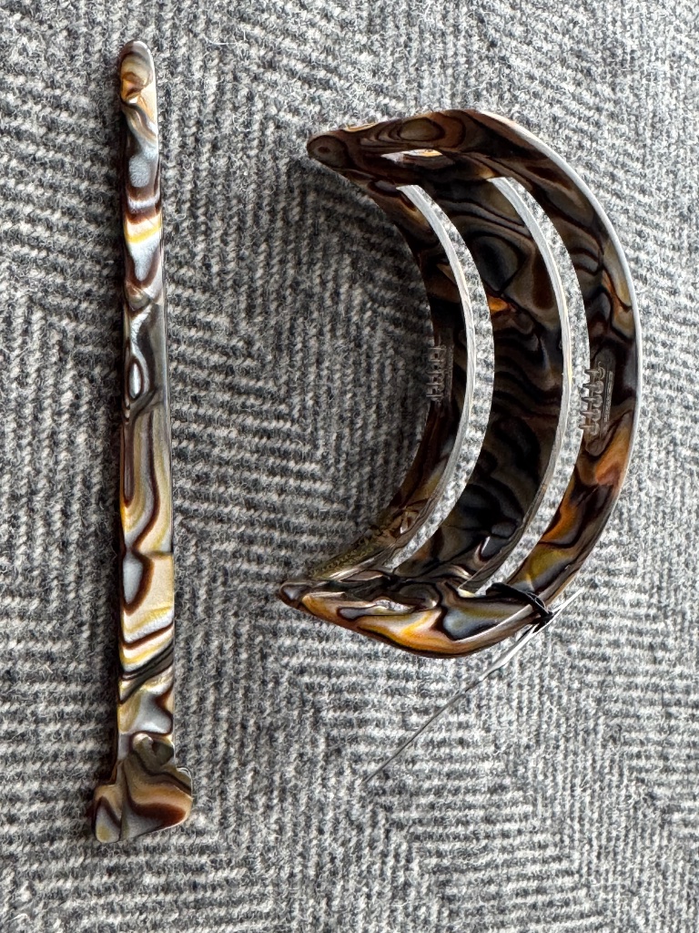 Nwt, France Luxe, Cut Out Slide Hair Accessory In Onyx Pattern — image 3 of 8